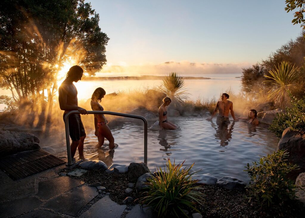Polynesian Spa Hot pools (1/2)